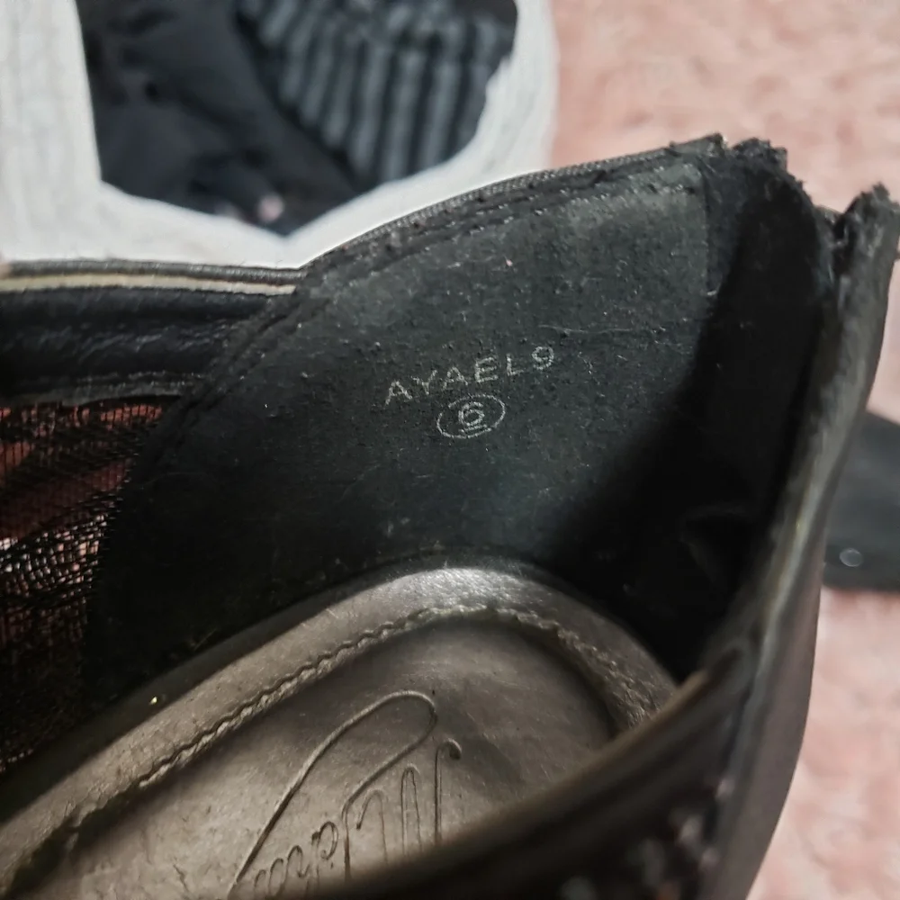 Black Lace AYAEL9 Michaelangelo Heels - Picture 11 of 11